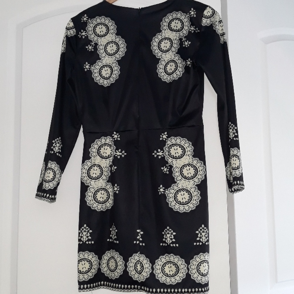 Dress - Picture 2 of 3